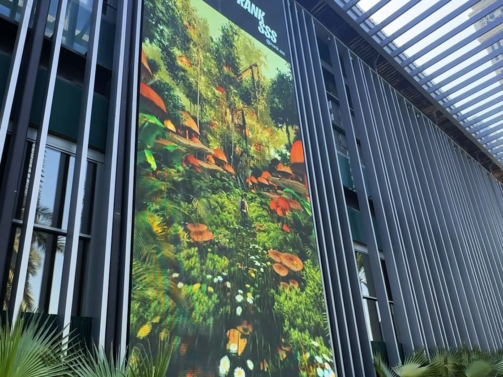 Elevi­sion Media Public Display, DIFC Dubai